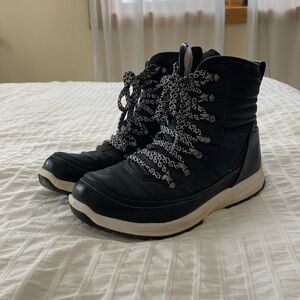 Womens Khombu Snow Boots